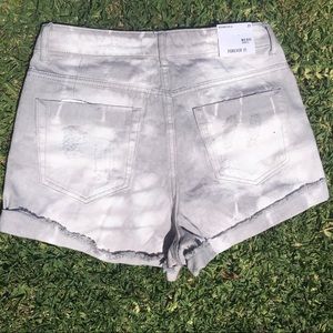 F21 Mid-rise White Bleached Tie-dye Shorts